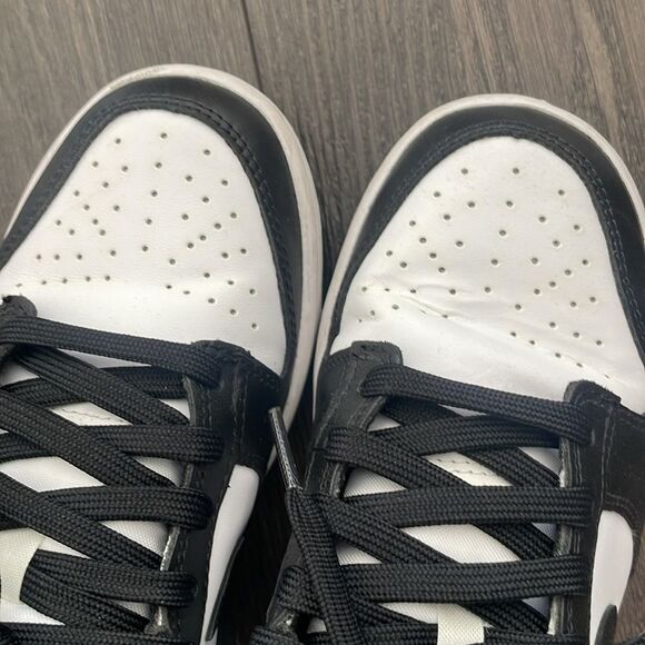 NIKE | Dunk Low Retro White Black Panda - Picture 14 of 14